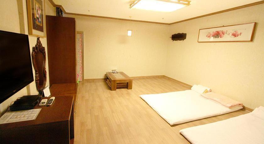 Hotel Olympic Changwon Eksteriør bilde