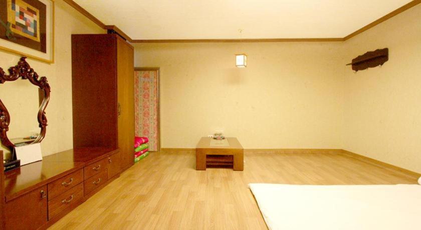 Hotel Olympic Changwon Eksteriør bilde