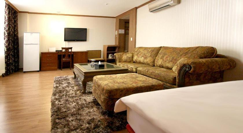 Hotel Olympic Changwon Eksteriør bilde