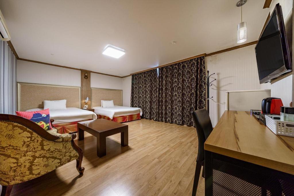 Hotel Olympic Changwon Eksteriør bilde