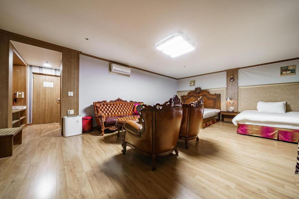 Hotel Olympic Changwon Eksteriør bilde