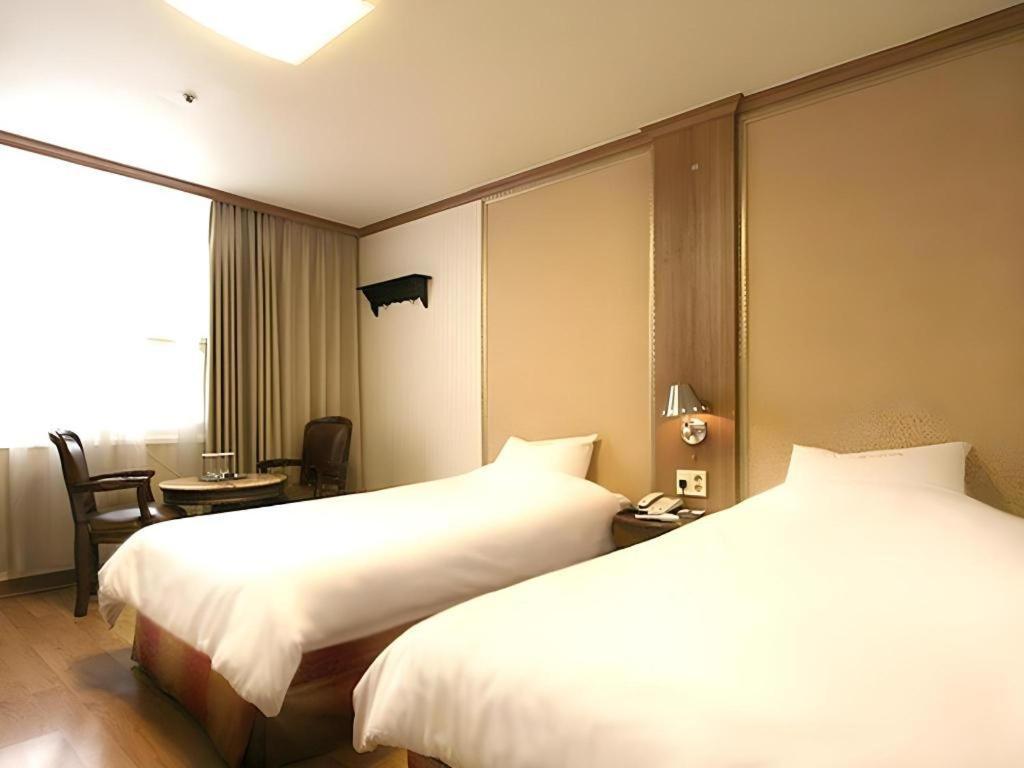 Hotel Olympic Changwon Eksteriør bilde