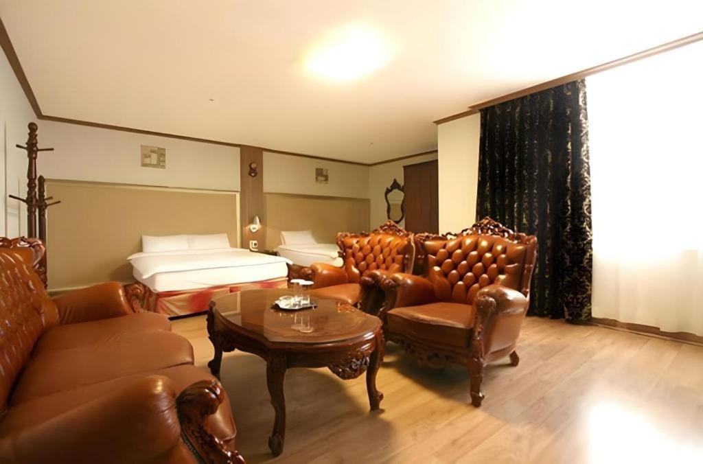 Hotel Olympic Changwon Eksteriør bilde
