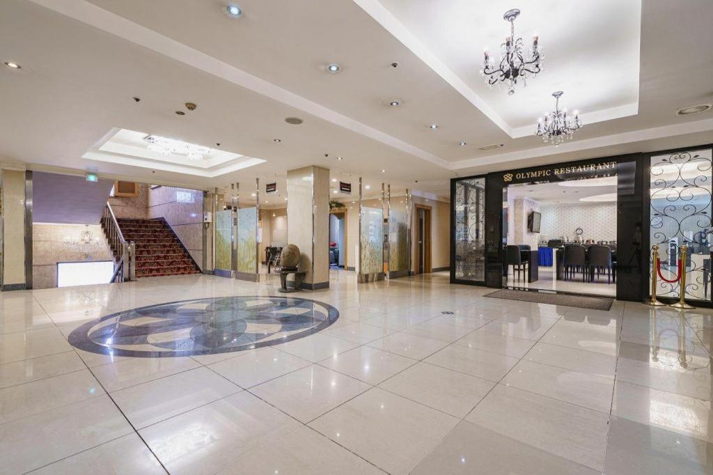 Hotel Olympic Changwon Eksteriør bilde